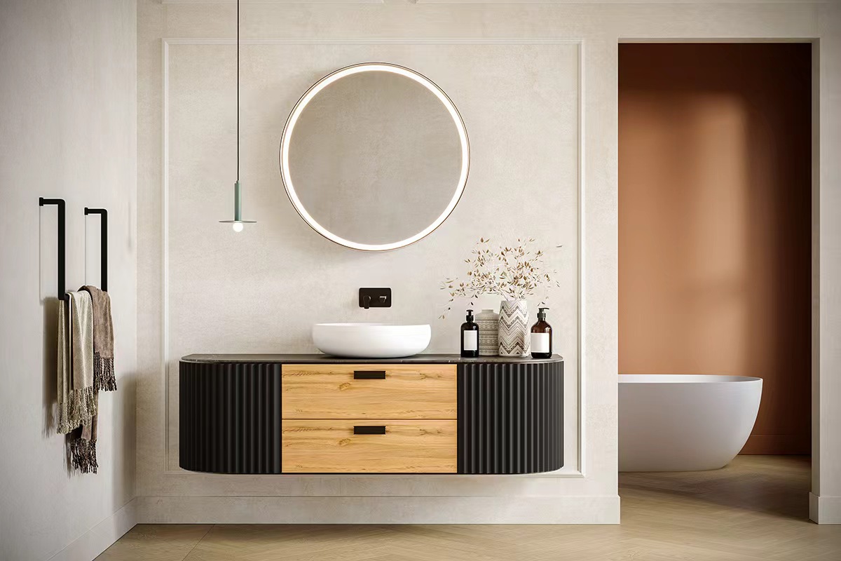 Read more about the article Set It & Forget It: Our Low-Maintenance LED Bathroom Mirror